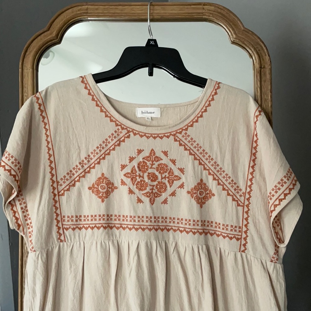 Embroidered midi dress